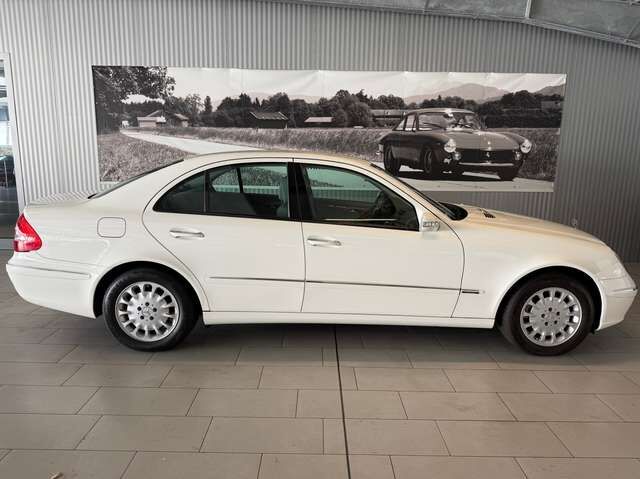 Mercedes-Benz E200 E 200 Kompressor (211.042) - 2. Hand!