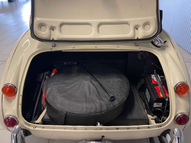 Austin-Healey 3000 3000 Mark III (BJ8)