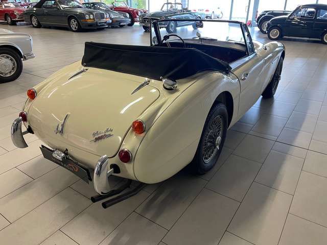 Austin-Healey 3000 3000 Mark III (BJ8)