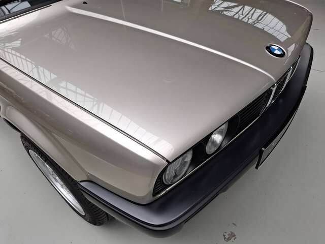 BMW 318 318i