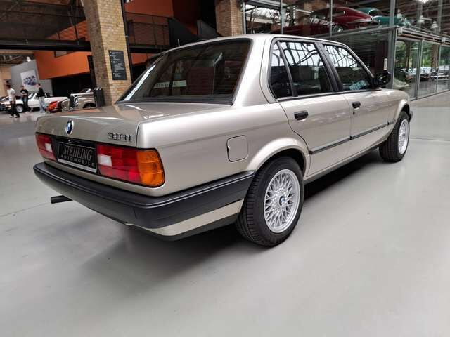 BMW 318 318i