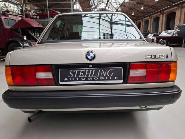 BMW 318 318i