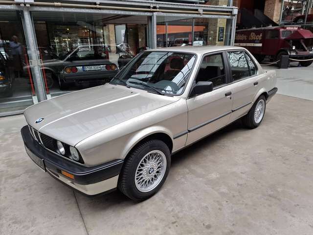 BMW 318 318i