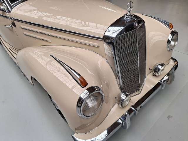 Mercedes-Benz 220 Cabriolet A