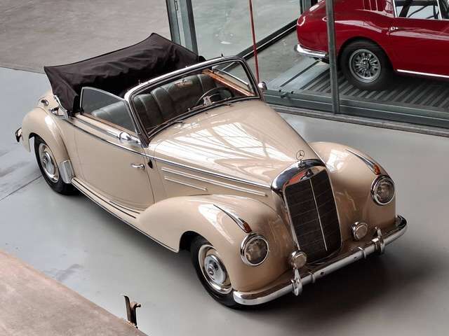 Mercedes-Benz 220 Cabriolet A