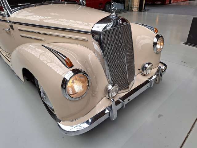 Mercedes-Benz 220 Cabriolet A