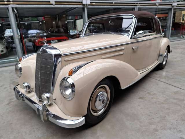 Mercedes-Benz 220 Cabriolet A