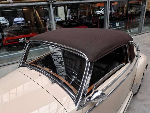 Mercedes-Benz 220 Cabriolet A