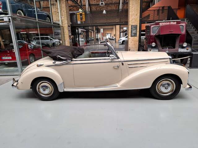 Mercedes-Benz 220 Cabriolet A