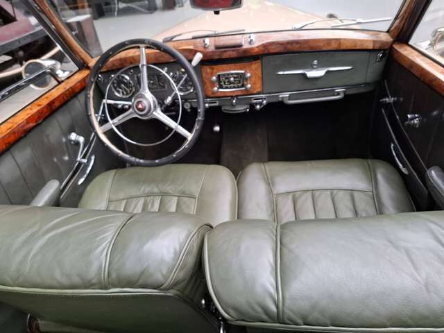 Mercedes-Benz 220 Cabriolet A