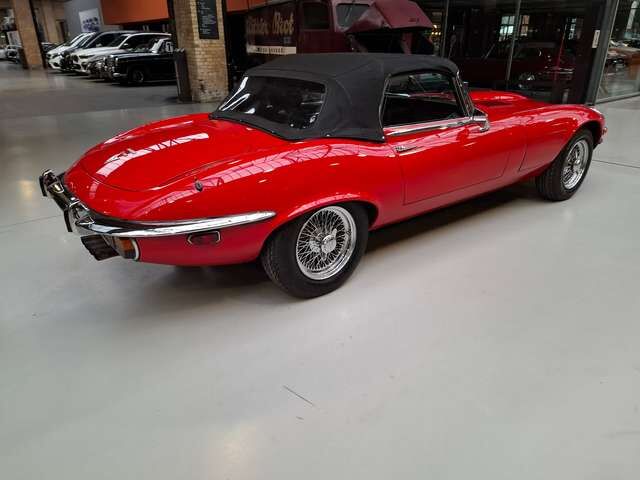 Jaguar E-Type V12