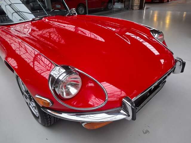 Jaguar E-Type V12