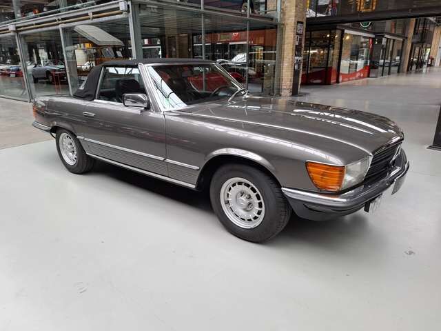 Mercedes-Benz SL 280 R107