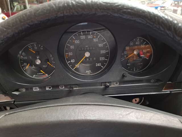 Mercedes-Benz SL 280 R107