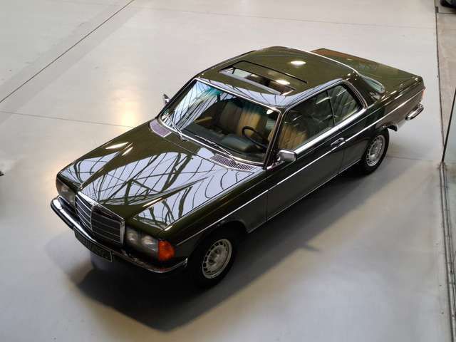 Mercedes-Benz Baureihe 123 280 CE