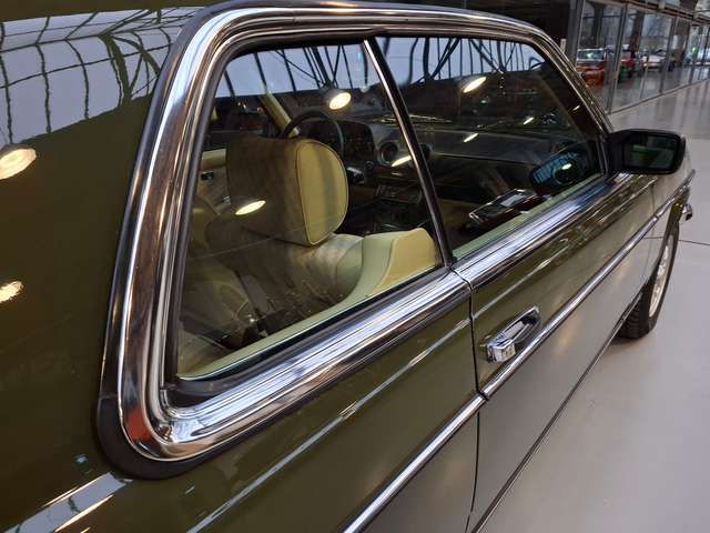 Mercedes-Benz Baureihe 123 280 CE