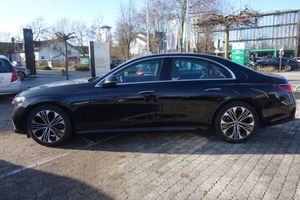 Mercedes-Benz E220 E 220 d AVANTGARDE .PANO LED DISTRNIC KAMERA 19