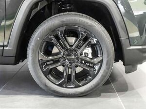 Jeep Compass e-Hybrid MY25 North Star Premium & Sicherheits-Pak