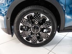Fiat 600 La Prima Hybrid DCT Navi Massage Sitz LED