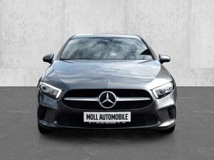 Mercedes-Benz A180 Edition Allwetterreifen, Metallic, Alufelgen Navi