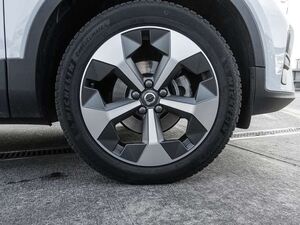 Volvo XC40 Core 2WD Navi Digitales Cockpit Soundsystem LED Sp