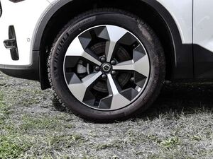 Volvo XC40 Plus Dark 2WD B4 EU6d digitales Cockpit Memory Sit