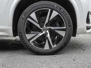 Volvo XC90 R Design Edition Recharge Plug-In Hybrid AWD 7-Sit