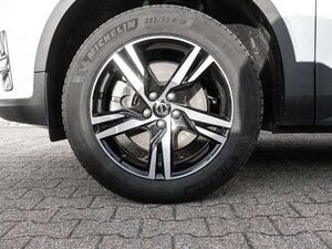 Volvo XC40 Plus Dark 2WD Digitales Cockpit Memory Sitze Sound