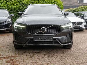 Volvo XC60 Plus Dark 2WD Digitales Cockpit Memory Sitze Sound