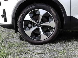 Volvo XC40 Plus Dark 2WD B4 EU6d digitales Cockpit Memory Sit