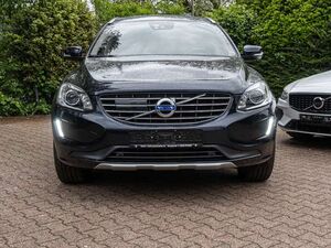Volvo XC60 Summum AWD StandHZG El. Panodach Navi Leder Digita