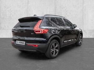 Volvo XC40 Plus Dark 2WD Digitales Cockpit Memory Sitze Sound