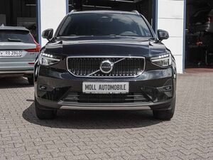 Volvo XC40 Core 2WD Digitales Cockpit Soundsystem LED Sperrdi