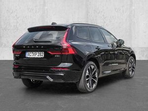 Volvo XC60 Plus Dark AWD B5 Benzin EU6e Licht-, Lagom-Paket &