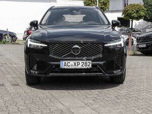 Volvo XC60 Plus Dark AWD B5 Benzin EU6e Licht-, Lagom-Paket &