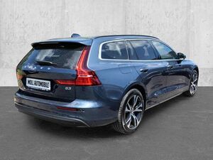 Volvo V60 Kombi Core Digitales Cockpit Soundsystem LED Kurve