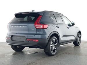 Volvo XC40 Plus Dark 2WD Digitales Cockpit Memory Sitze Sound
