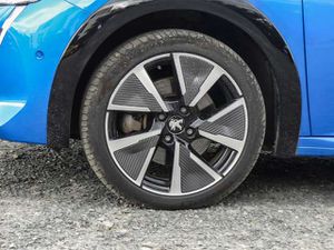 Peugeot 208 e- GT Pack Elektromotor 136 Navi LED ACC Apple Car