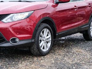 Nissan Qashqai Acenta Navi Mehrzonenklima DAB Ambientebeleuchtung