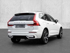 Volvo XC60 B5 Benzin Ultimate Dark AWD AHK Memory Sitze Sound