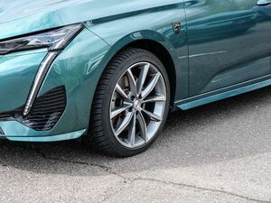 Peugeot 308 SW Hybrid 225 GT Pack AHK-abnehmbar Navi Memory Si