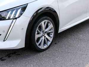 Peugeot 208 e- GT Panorama Navi Digitales Cockpit LED ACC Appl