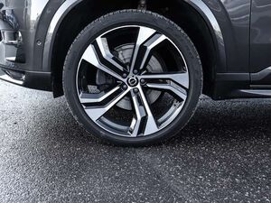 Volvo XC90 Ultimate Dark AWD B5 Diesel EU6d 7-Sitzer HUD AD S