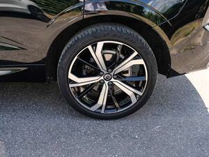 Volvo XC60 Ultimate Dark AWD HUD StandHZG AHK Digitales Cockp