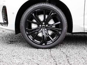 Volvo XC60 B5 Benzin AWD Plus Black Edition Lagom-Paket