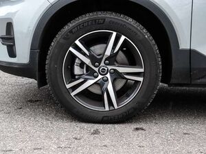 Volvo XC40 Plus Dark 2WD B4 EU6d Navi Digitales Cockpit Memor