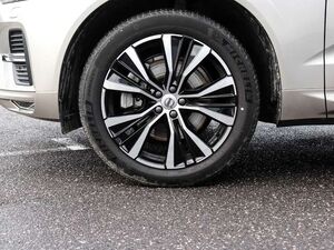 Volvo XC60 Core 2WD Digitales Cockpit Soundsystem LED Kurvenl