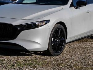 Mazda 3 Homura 2.5L e-SKYACTIV G 140PS 6AT FWD
