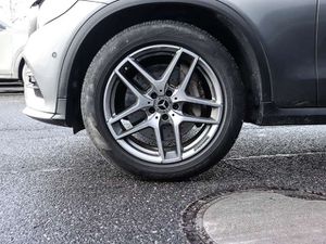 Mercedes-Benz GLC 250 4Matic AMG Paket AHK Panorama Sportpaket AHK-klapp