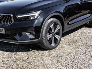 Volvo XC40 Core Recharge Plug-In Hybrid 2WD StandHZG AHK Digi